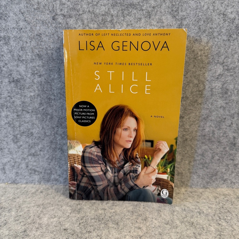 Still Alice by Lisa Genova - Paperbackā - Psychological Fiction
